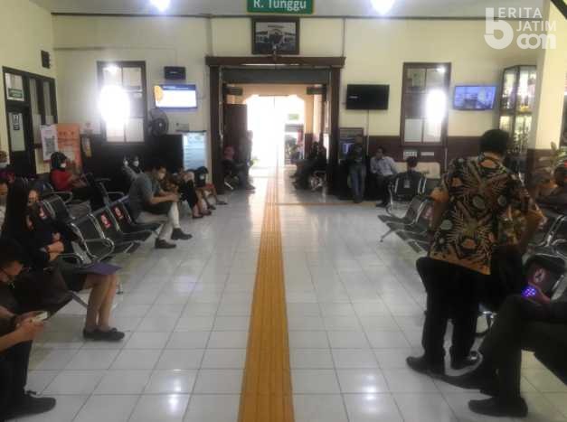 Hakim IH Ditangkap KPK, Aktifitas di PN Surabaya Masih Normal