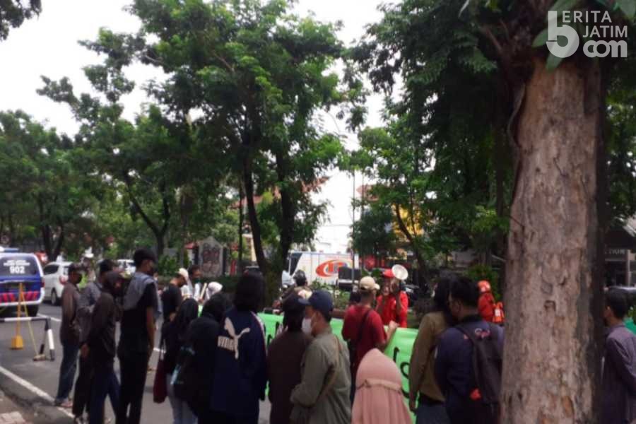 Aliansi Selawase Tuntut Hakim PN Surabaya Bersertifikasi Lingkungan