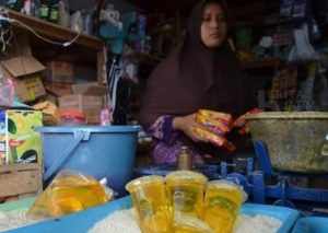 Harga Minyak Goreng di Sampang Tembus Rp 35 Ribu