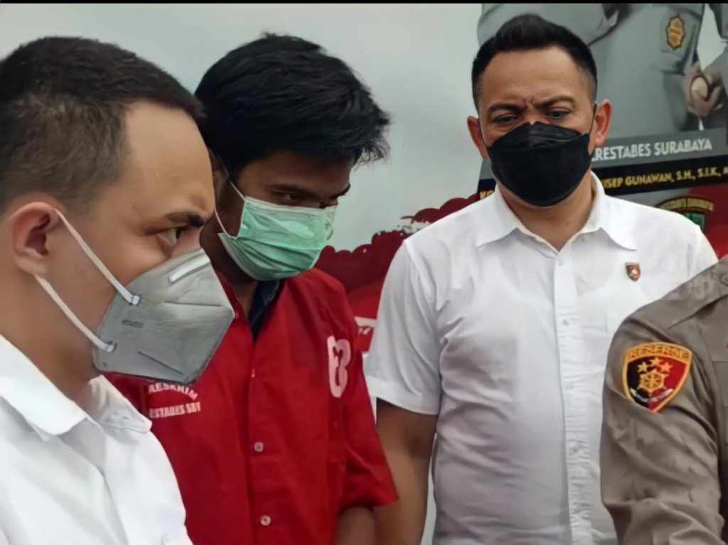Cerita Mengharukan Istri dan Ibu Pembunuh Juragan Galon Surabaya