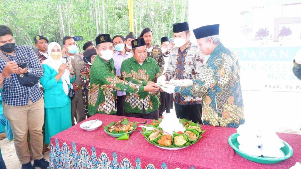 PAC GP Ansor Paciran Dilantik Bareng Peletakan Batu Pertama Klinik As-Syifa’