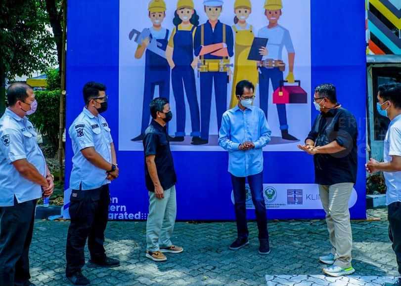 Gelar Vaksin Booster, Ketua DPRD Surabaya Apresiasi PT SIER Ikut Hadang Omicron