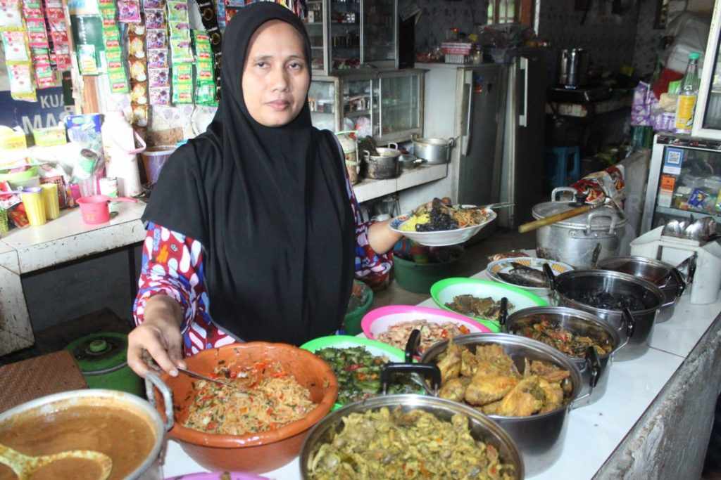 Sego Muduk, Kuliner Khas Pantura Lamongan Nan Gurih dan Lezat Nasi muduk khas Paciran, Lamongan, yang tak pernah sepi peminat.