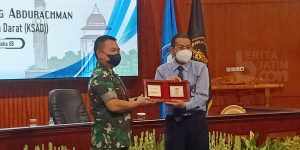 Jenderal Dudung Berbagi Tips Jadi Pemimpin Sukses
