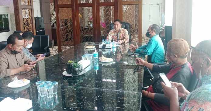 Pupuk Urea Subsidi Bagi Petambak Lamongan Tersedia di Kios Mulai Senin