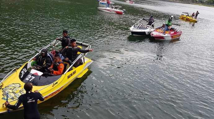 Cari Sopir Speedboat Tenggelam di Sarangan, BPBD Magetan Terjunkan Penyelam