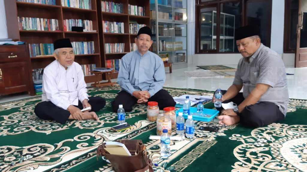 Papan Nama Ormas Islam Diturunkan, MUI Banyuwangi Turun Tangan