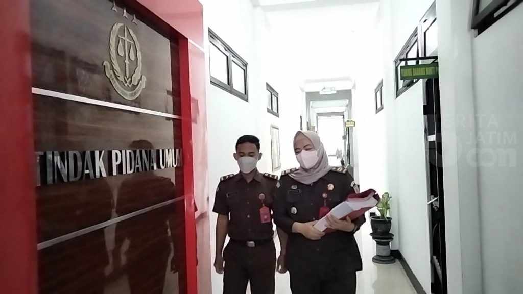 Berkas Perkara Mantan Polisi Randy Dilimpahkan ke PN Mojokerto