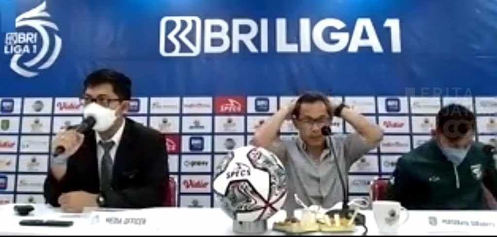 Aji Santoso Beber Kunci Kemenangan Persebaya Atas Arema FC