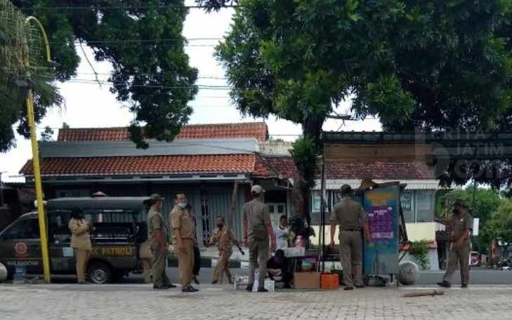 Kisah Pasutri Magetan Jualan Kopi, Terusir Karena Bangunan Rumah Promosi IKM