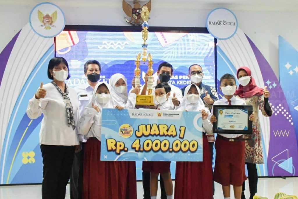Lomba Kliping