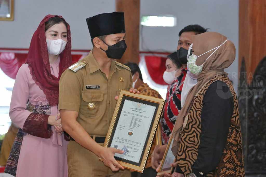 Bangkitkan Perekonimian Mikro, Pakaian Dinas ASN Trenggalek Pakai Produk UMKM