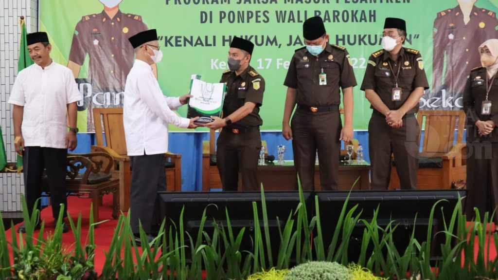 Wali Barokah dan LDII Kota Kediri Fasilitasi Program Jaksa Masuk Pesantren