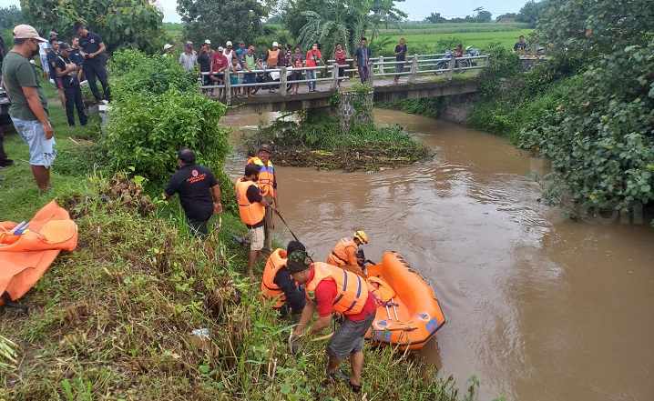 Lewat Tanggul, Motor Tergelincir, Pria di Jombang Tenggelam ke Sungai