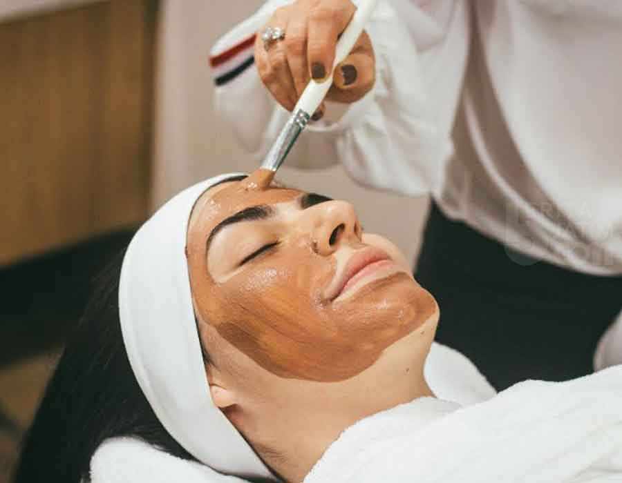 Cara Samarkan Bekas Jerawat! Ternyata Cukup Gunakan Alpha Arbutin Ini