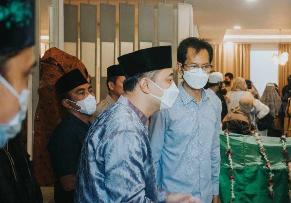 Ketua DPRD Surabaya Sampaikan Duka Atas Berpulangnya Mertua Eri Cahyadi
