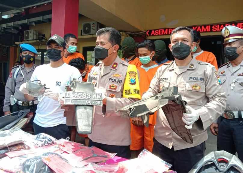 Resahkan Warga Surabaya, Polsek Asemrowo Tangkap 8 Jambret, 1 Status Pelajar