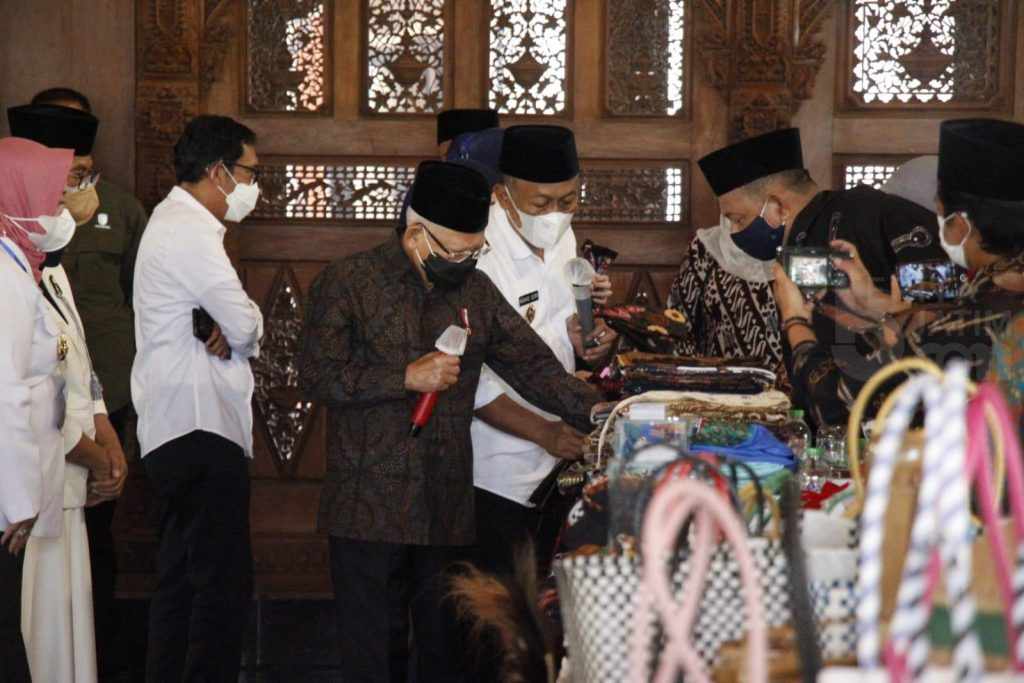 Wapres Ma’ruf Amin Borong Produk Asal Ponorogo
