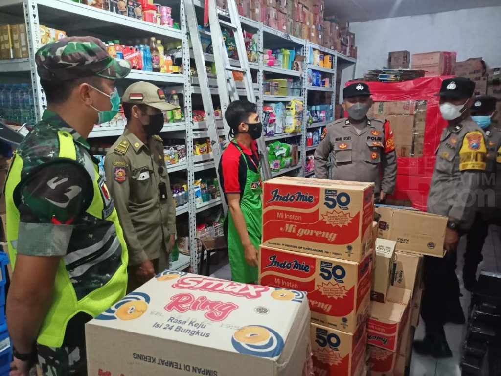 TNI dan Polri Awasi Peredaran Minyak Goreng di Gresik