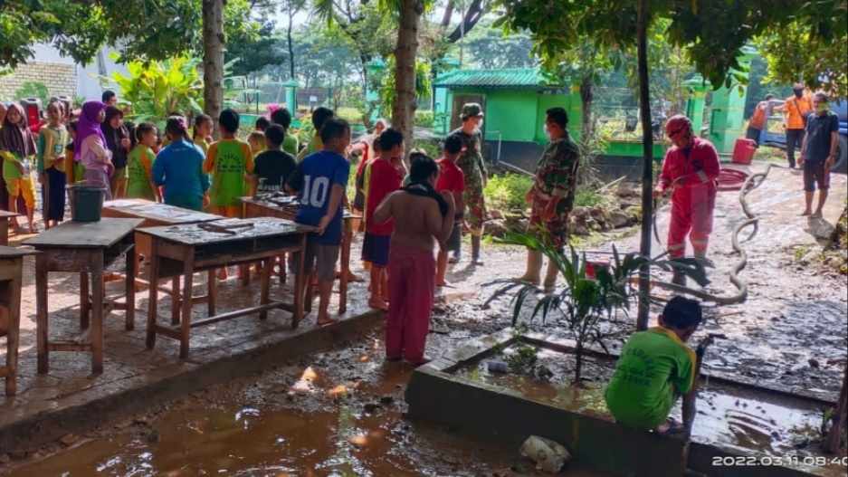 Gedung SD di Kerek Tuban Terkena Banjir Bandang, Kegiatan Sekolah Diliburkan