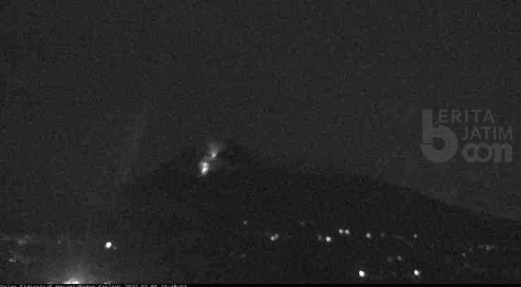 Gunung Merapi Luncurkan APG Sejauh 5 Km, 253 Jiwa Mengungsi