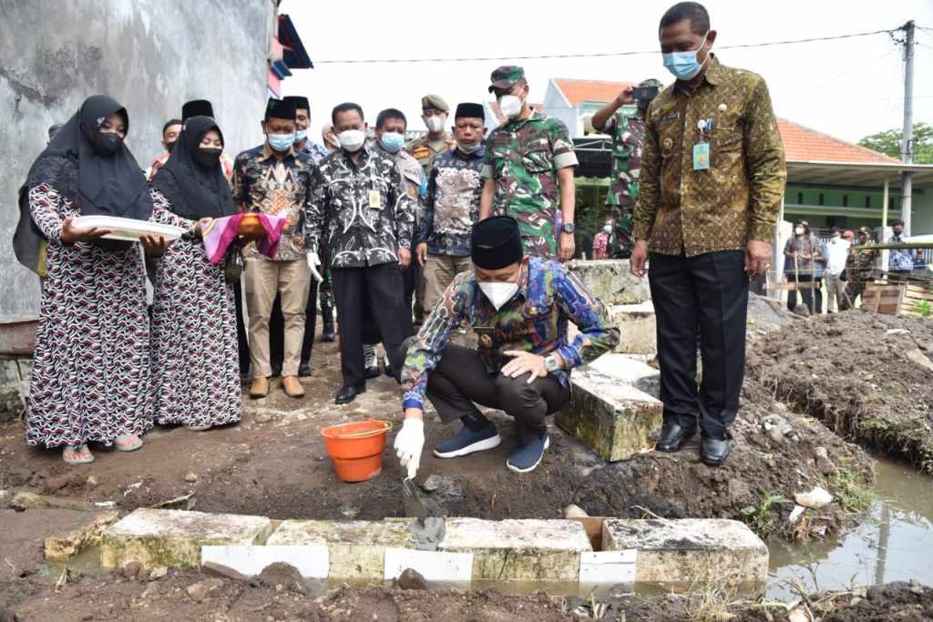 Wabup Sidoarjo Sumbang Material Pembangunan TPQ Darul Istiqomah