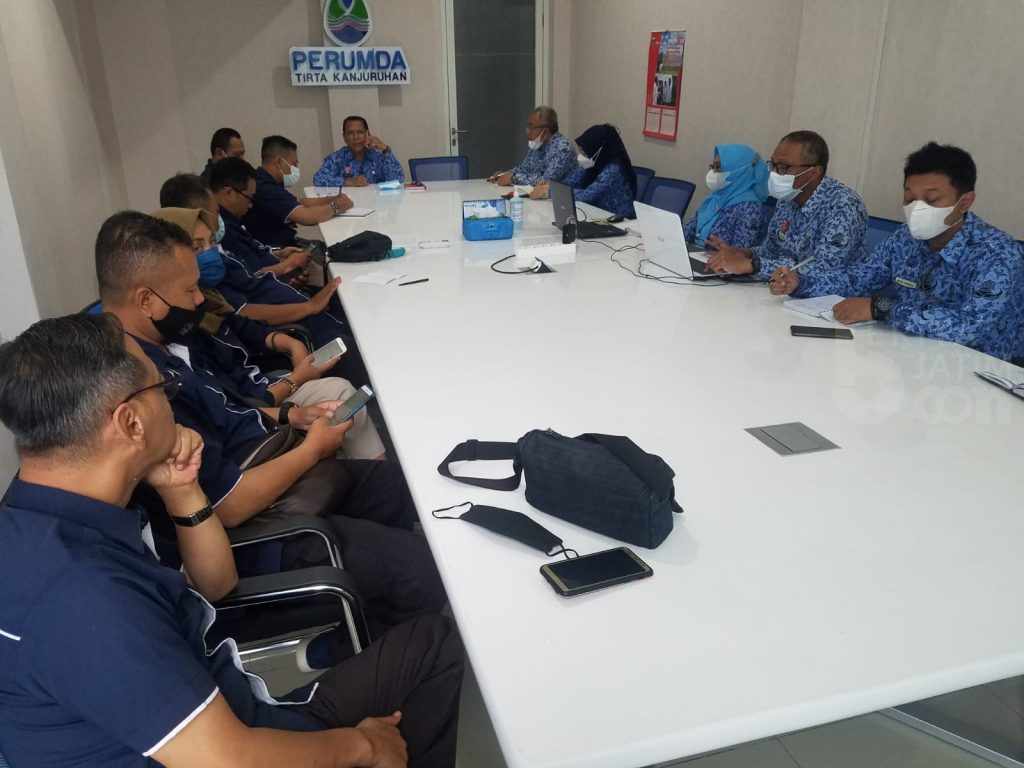Gandeng Perumda Tirta Kanjuruhan, PWI Malang Raya Hijaukan Area Mata Air