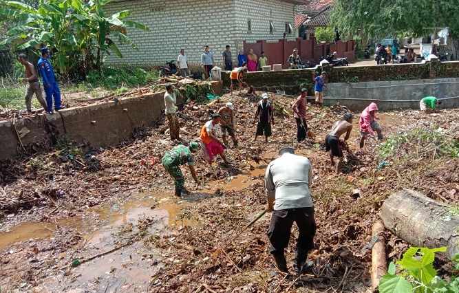 Sisir Sungai Saroka, Petugas Belum Temukan Bocah Hilang Terseret Arus