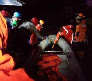 Banjir, Warga Kota Malang Terjebak di Rumah Lantai 2