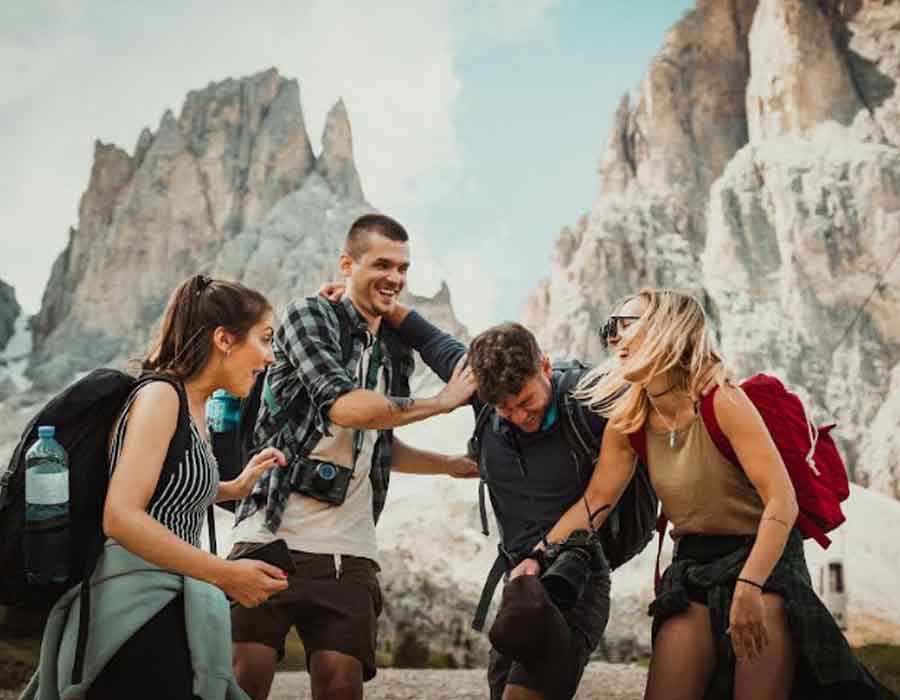 Ilustrasi pertemanan (Felix Rostig, unsplash)
