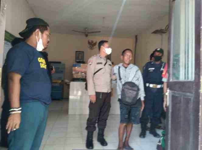 Maling HP di Pasar Srimangunan Sampang Tertangkap Warga