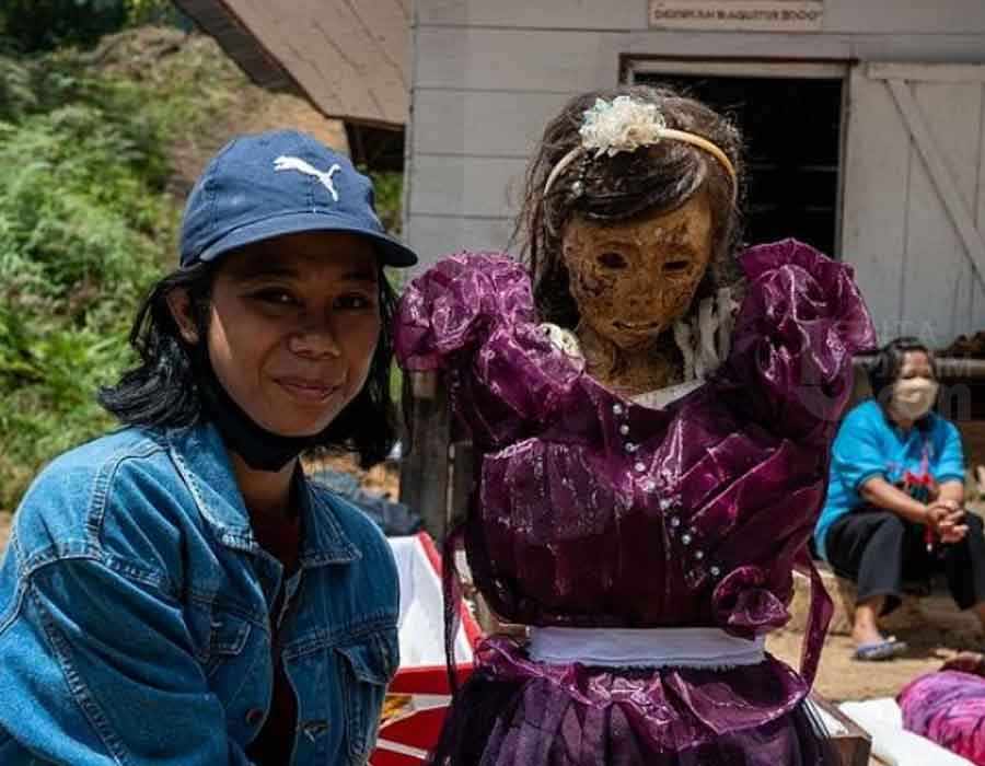Mengenal Ma’nene Toraja, Ritual Mengganti Pakaian Pada Mayat