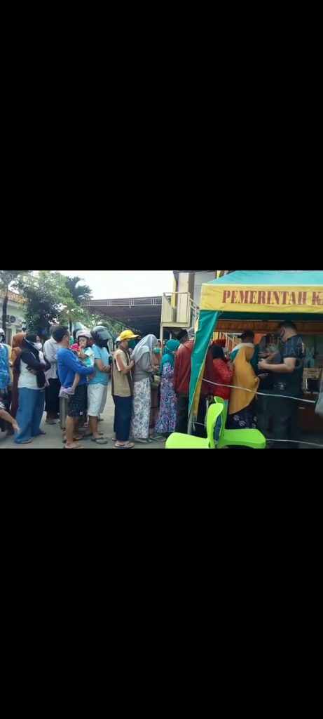 Migor Rp 13.500/ liter, Masyarakat Serbu Pasar Murah Pemkab Sumenep