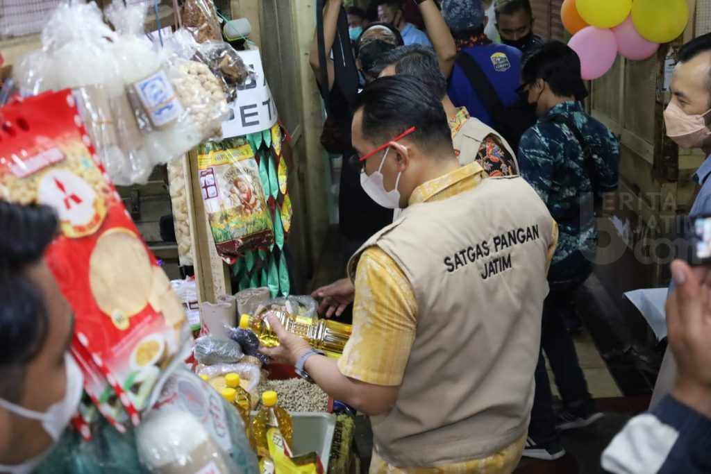 Satgas Pangan Polda Jatim Telusuri Distribusi Minyak Goreng di Surabaya