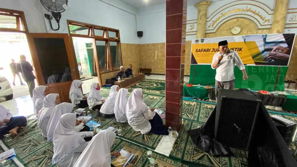 Puluhan Santri Roudhotu Tahfidzil Quran Jombang Ikuti Pelatihan Jurnalistik