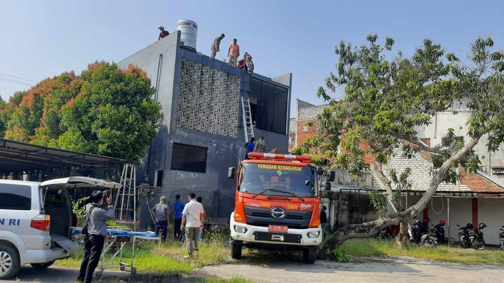 Kuli Bangunan di Bangkalan Meninggal Kesetrum Listrik