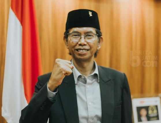 Ketua DPRD Surabaya Adi Sutarwijono