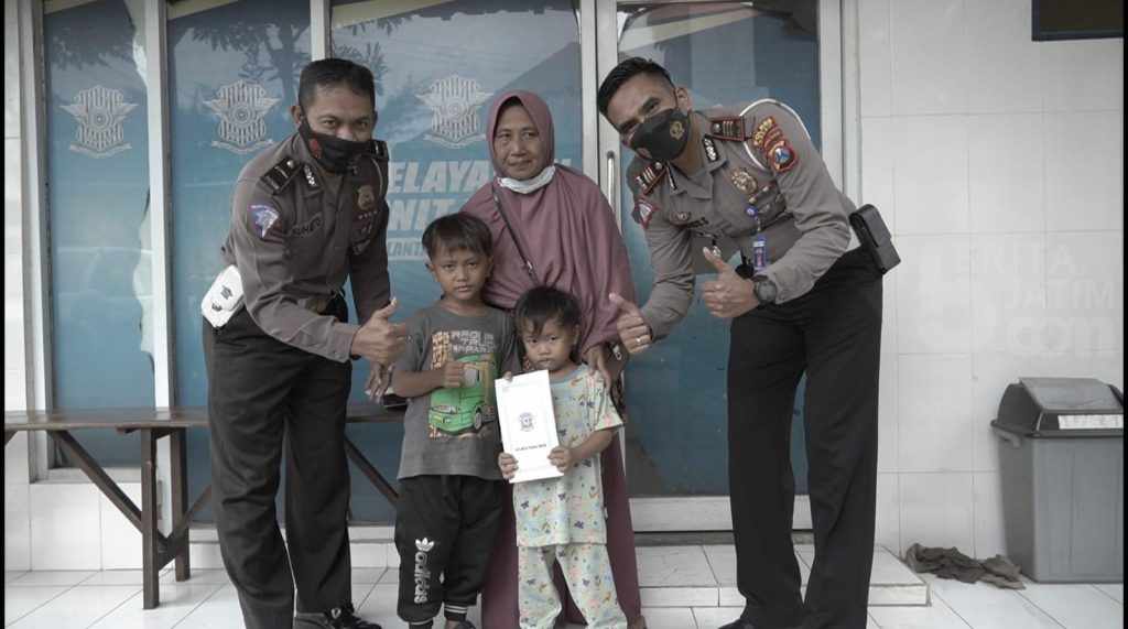 2 Anak Ini Belum Tahu Bapak Ibunya Meninggal Bulan Lalu