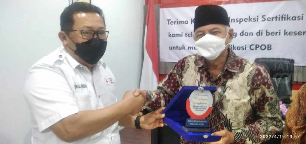 Kejutan Hadiah Ulang Tahun dari PMI Jember untuk Tonny