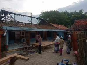 Kebakaran Landa Rumah Milik Warga Sampang