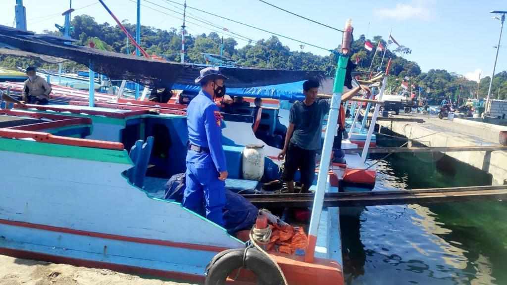 Warga Pesisir Malang Selatan Diimbau Tetap Patuhi Prokes