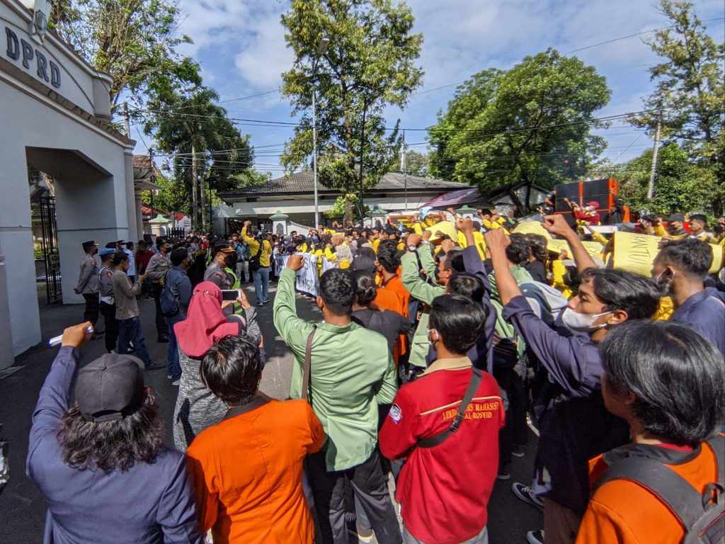 Aliansi BEM Bojonegoro Tuntut Kebijakan Pemerintah yang Tidak Memihak Rakyat