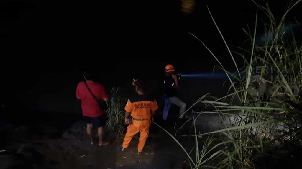 Bocah Ngawi Diduga Terpeleset dan Hanyut di Bengawan Madiun