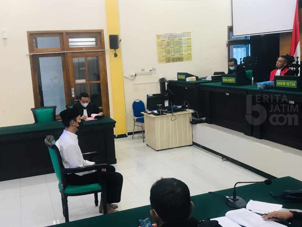 Mantan Polisi Bripda Randy Dituntut 3,5 Tahun, Lebih Ringan dari Dakwaan