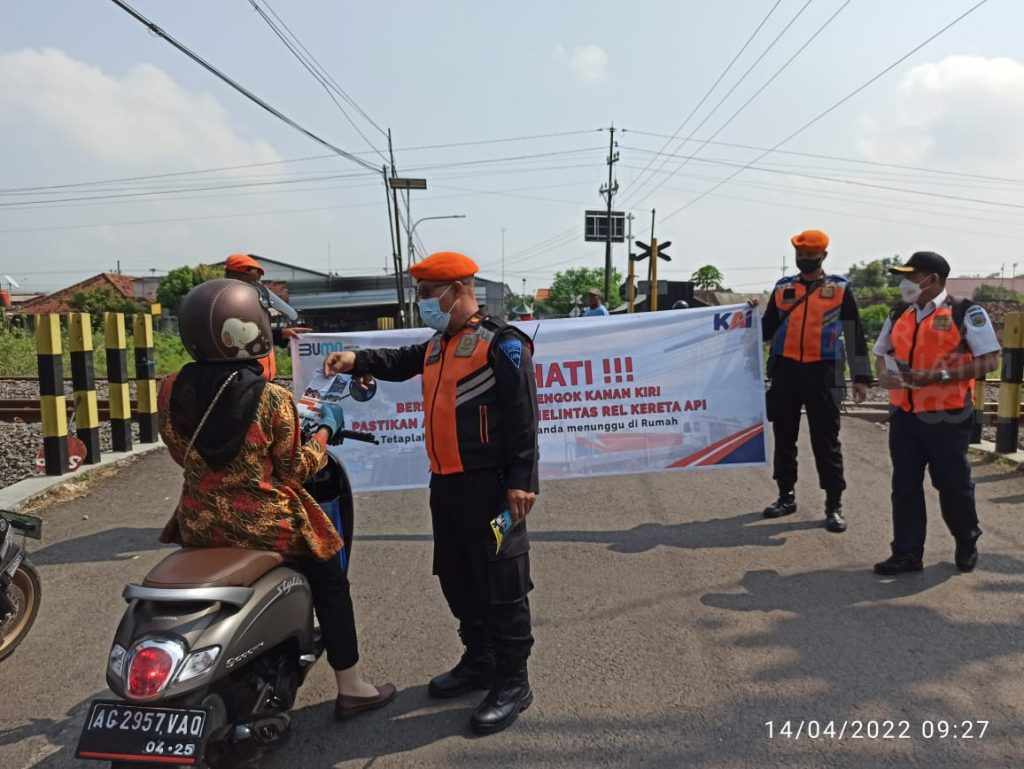 PT KAI Daop 7 Madiun Kembali Turun ke Jalan Sosialisasi Keselamatan