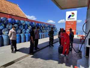 Pastikan Stok BBM Pulau Sapeken Aman, Forkopimcam Cek Dua APMS