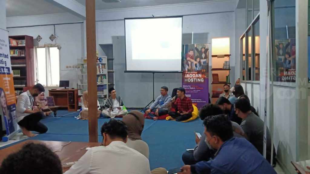 Ramadan Produktif, Santri di Malang Dibekali Literasi Digital