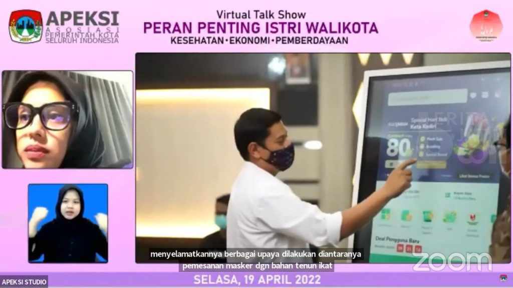 Bunda Fey Sampaikan Upaya Kembangkan UMKM Tenun Ikat Kota Kediri