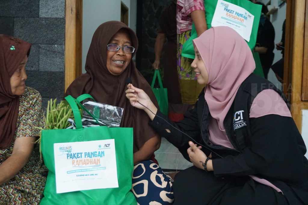 Paket Pangan Bergizi, Berkah Ramadhan untuk Janda, Difabel, dan Lansia Kediri