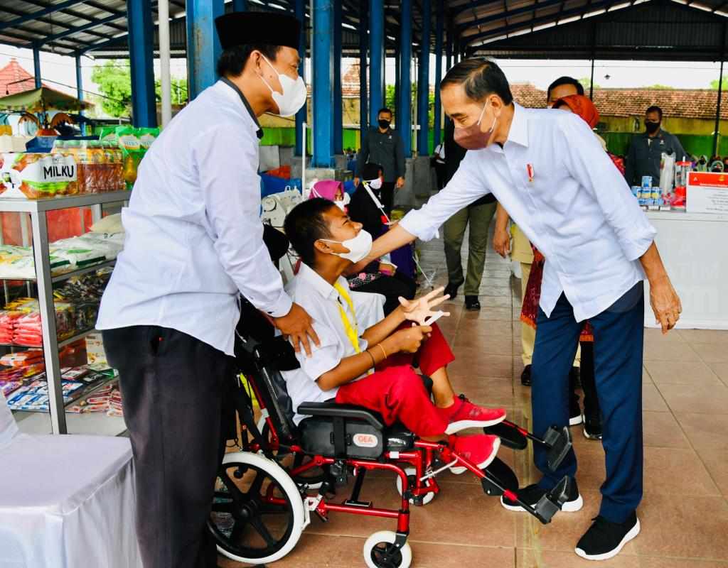 3 Juta Warga Jawa Timur Dapatkan BLT Migor dari Kemensos